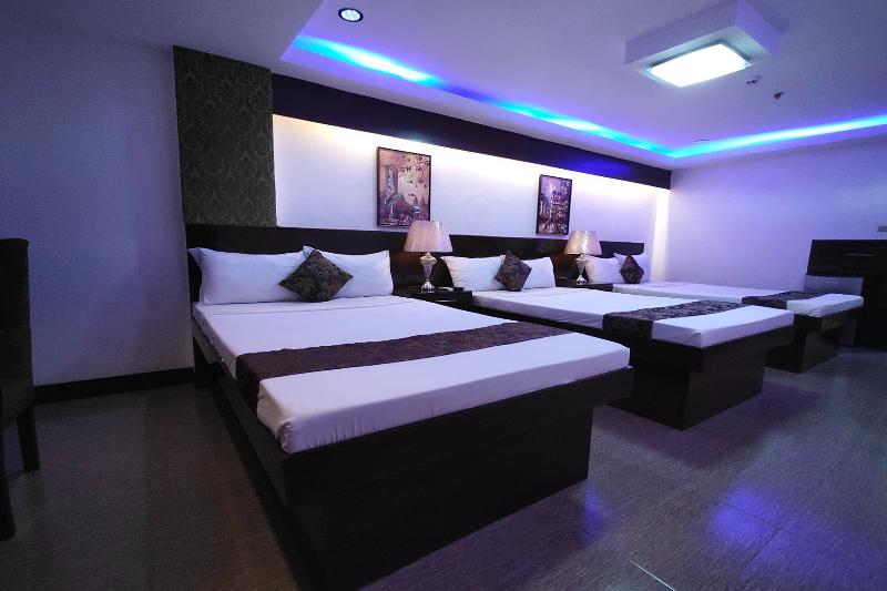 Bergamo Hotel Lingayen image