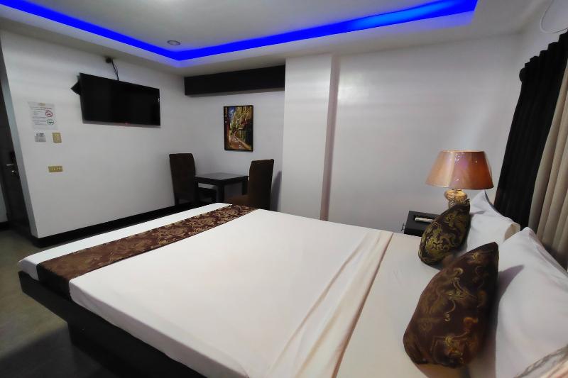 Bergamo Hotel Lingayen image