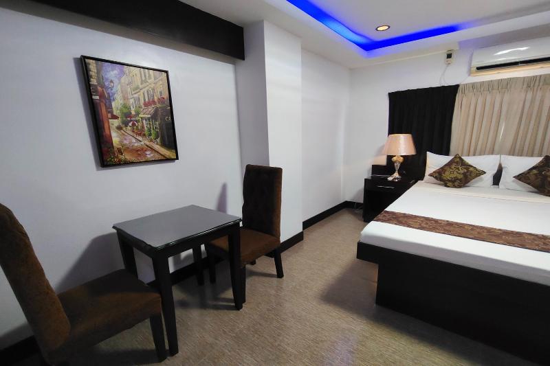 Bergamo Hotel Lingayen image