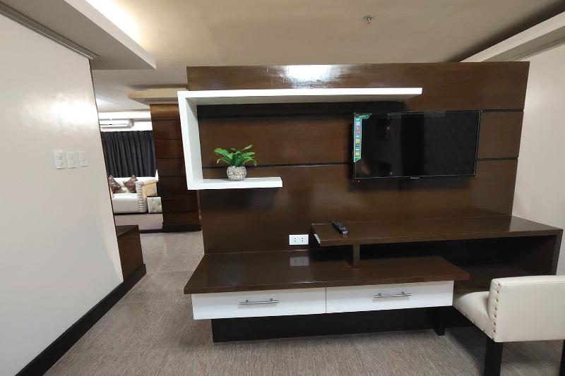 Bergamo Hotel Lingayen image