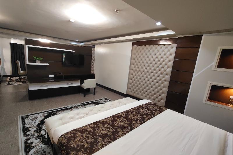Bergamo Hotel Lingayen image