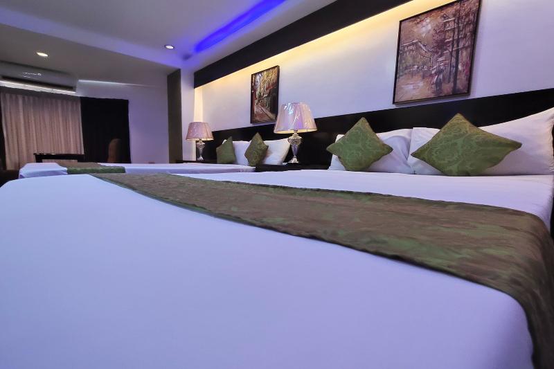 Bergamo Hotel Lingayen image