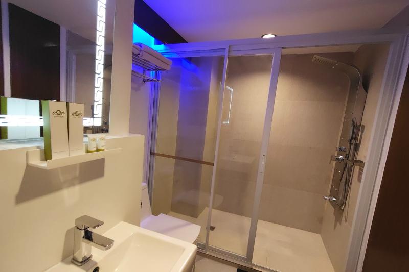 Bergamo Hotel Lingayen image
