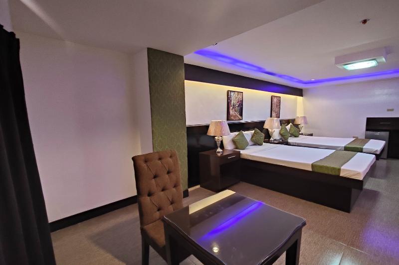 Bergamo Hotel Lingayen image