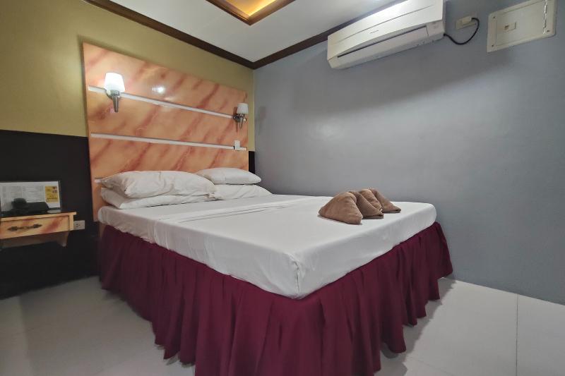 Taj Hotel Tuguegarao image