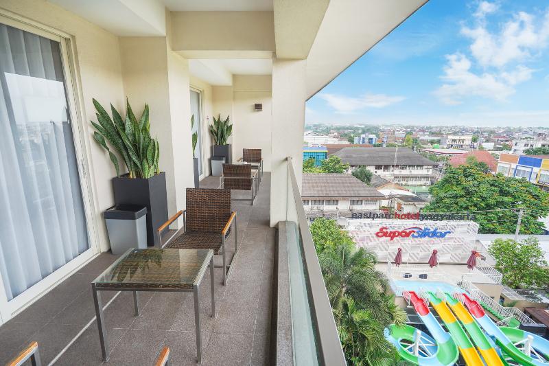 Eastparc Hotel Yogyakarta image