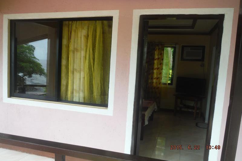 D & A Seaside Cottages image