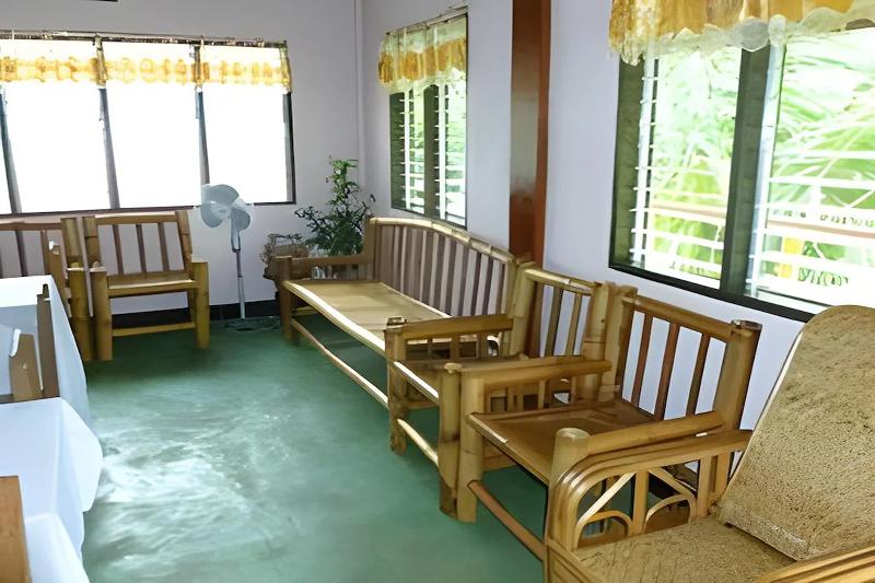 D & A Seaside Cottages image