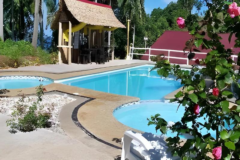 D & A Seaside Cottages image