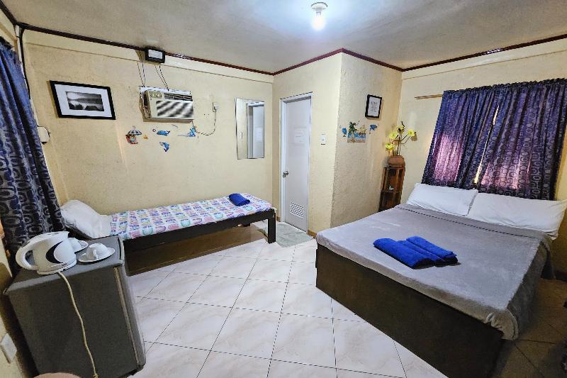 D & A Seaside Cottages image