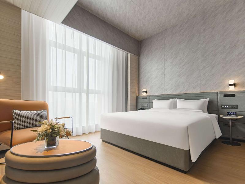 Novotel Yinchuan Lanxigu image