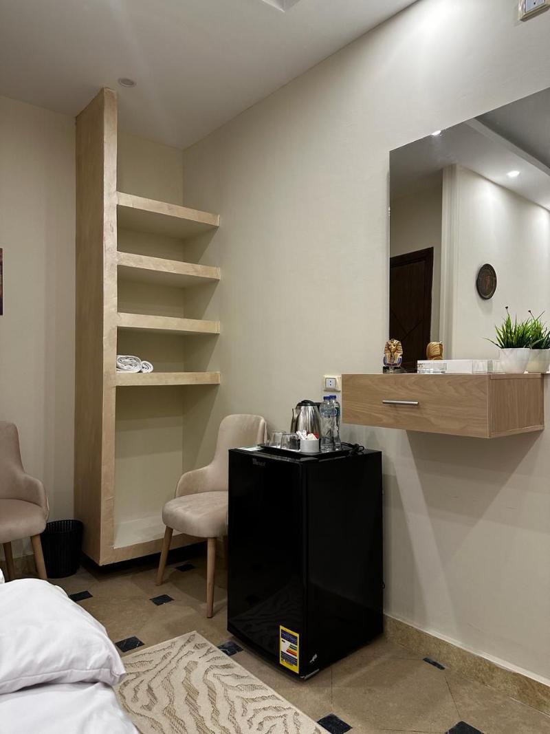 Pyramids Era View - Image 4