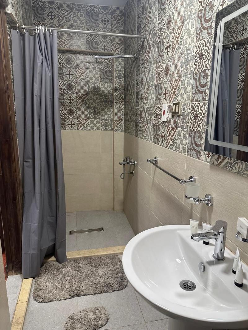 Pyramids Era View - Image 6