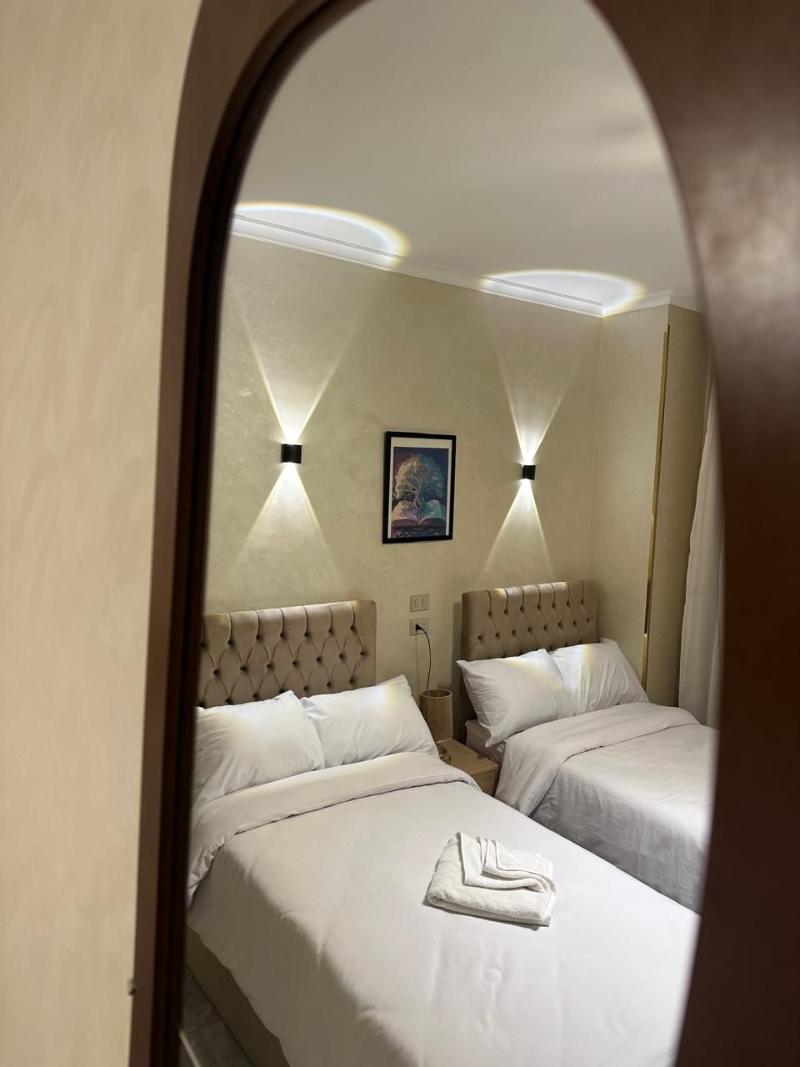 Pyramids Era View - Image 9