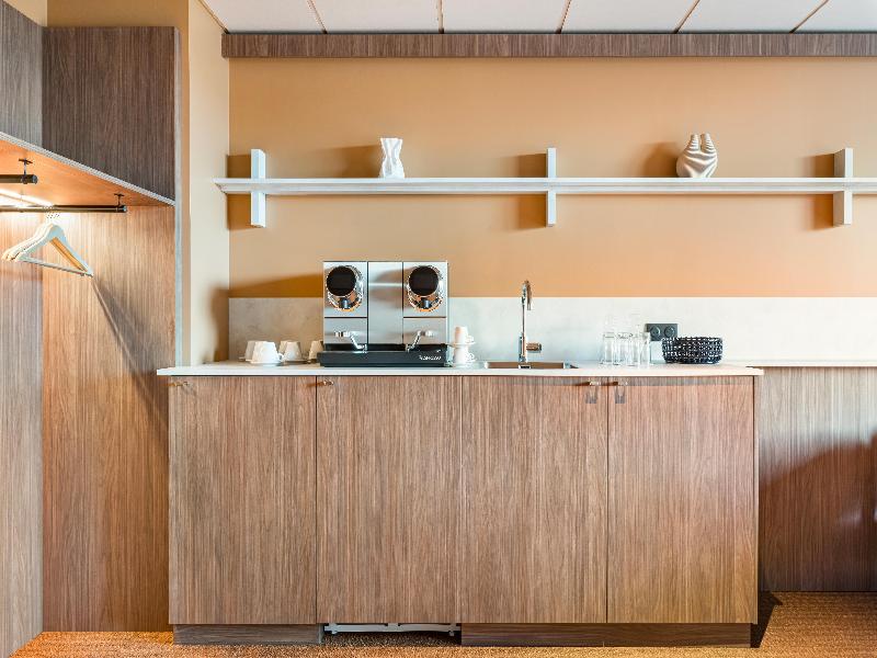 Hampton by Hilton Bordeaux Merignac Airport image
