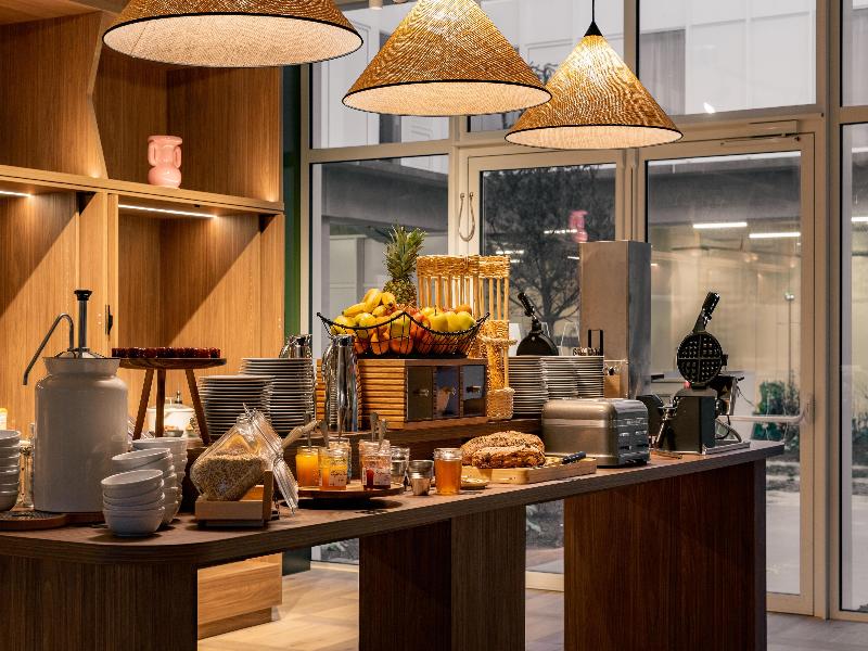 Hampton by Hilton Bordeaux Merignac Airport image