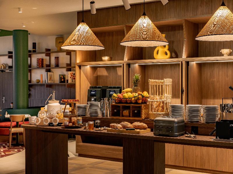 Hampton by Hilton Bordeaux Merignac Airport image