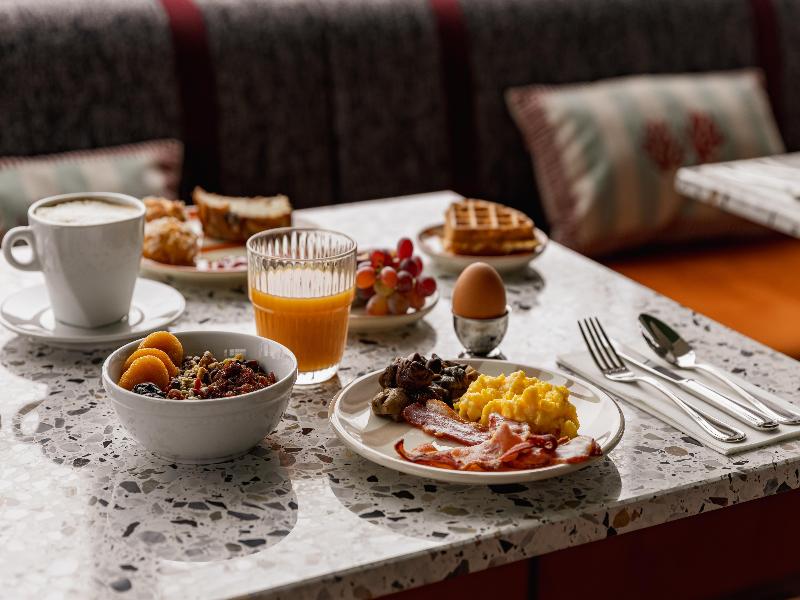 Hampton by Hilton Bordeaux Merignac Airport image