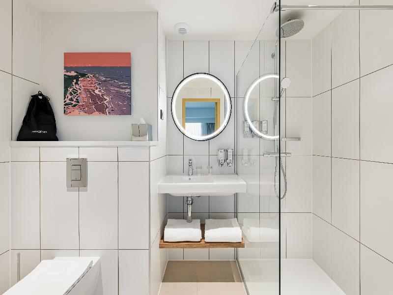Hampton by Hilton Bordeaux Merignac Airport image