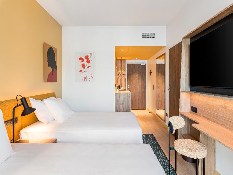 Hampton by Hilton Bordeaux Merignac Airport image