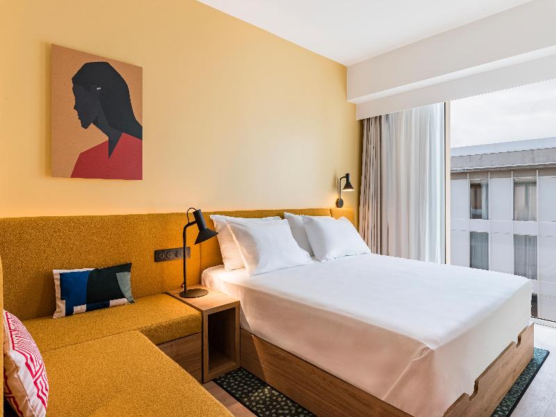 Hampton by Hilton Bordeaux Merignac Airport image