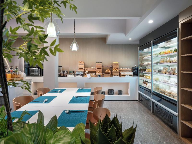 CYBO Station SSAW Shangpin Hotel Luohu Shenzhen image