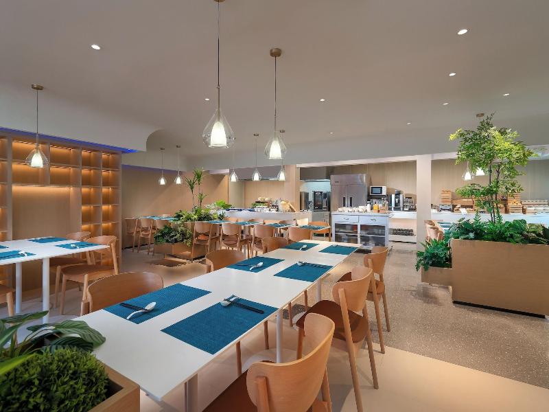CYBO Station SSAW Shangpin Hotel Luohu Shenzhen image
