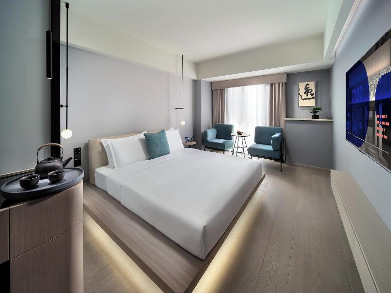 CYBO Station SSAW Shangpin Hotel Luohu Shenzhen image