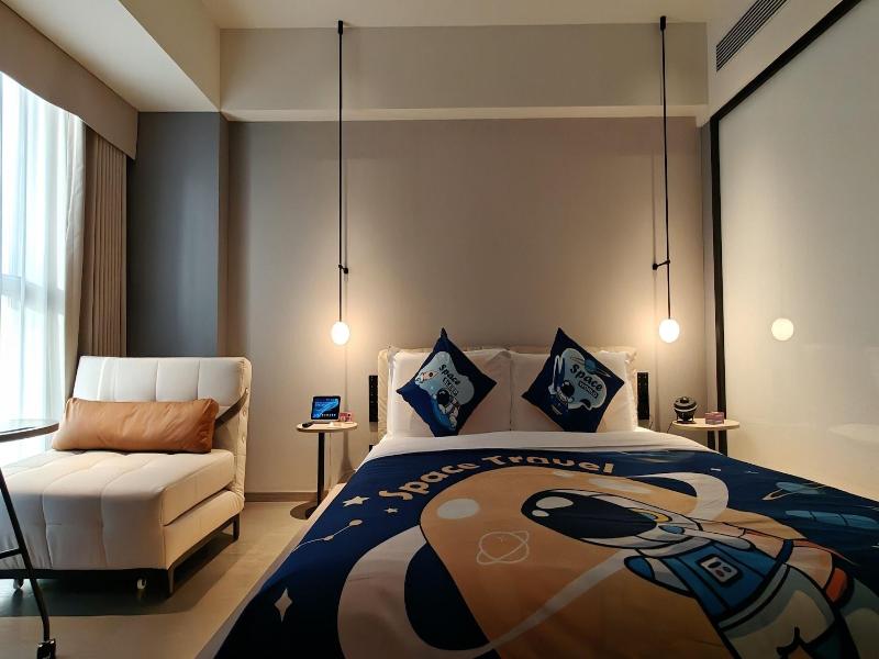 CYBO Station SSAW Shangpin Hotel Luohu Shenzhen image
