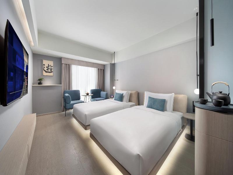 CYBO Station SSAW Shangpin Hotel Luohu Shenzhen image