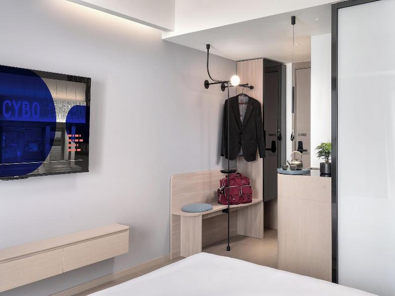 CYBO Station SSAW Shangpin Hotel Luohu Shenzhen image