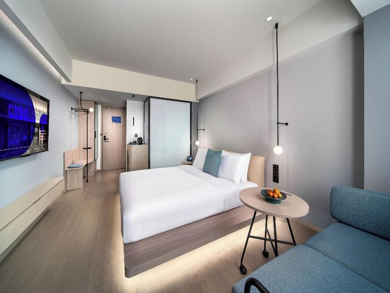 CYBO Station SSAW Shangpin Hotel Luohu Shenzhen image