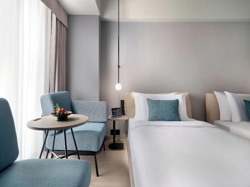 CYBO Station SSAW Shangpin Hotel Luohu Shenzhen image