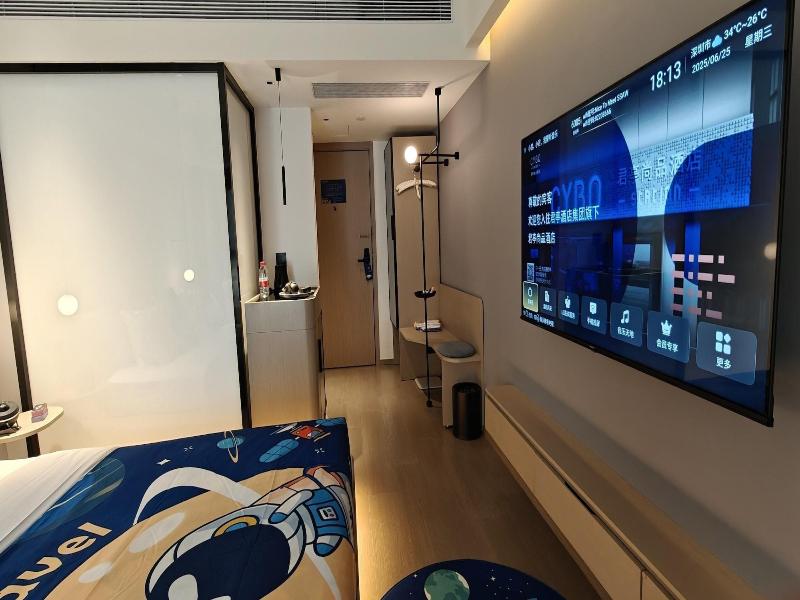 CYBO Station SSAW Shangpin Hotel Luohu Shenzhen image