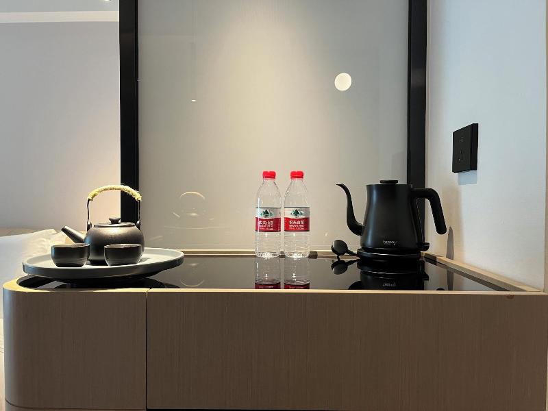 CYBO Station SSAW Shangpin Hotel Luohu Shenzhen image