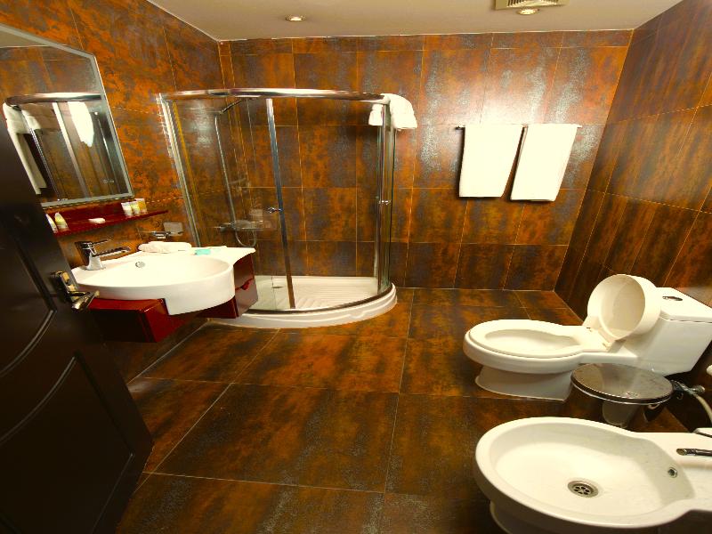 Al Manzil Hotel W.l.l image