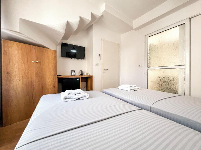 Hotel Tier Center image