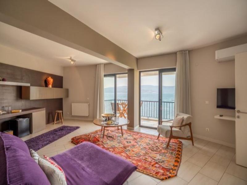 Med Inn Hotel image