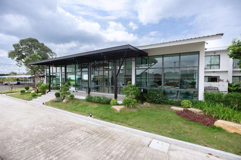 Tree Airport Hotel - Image 3