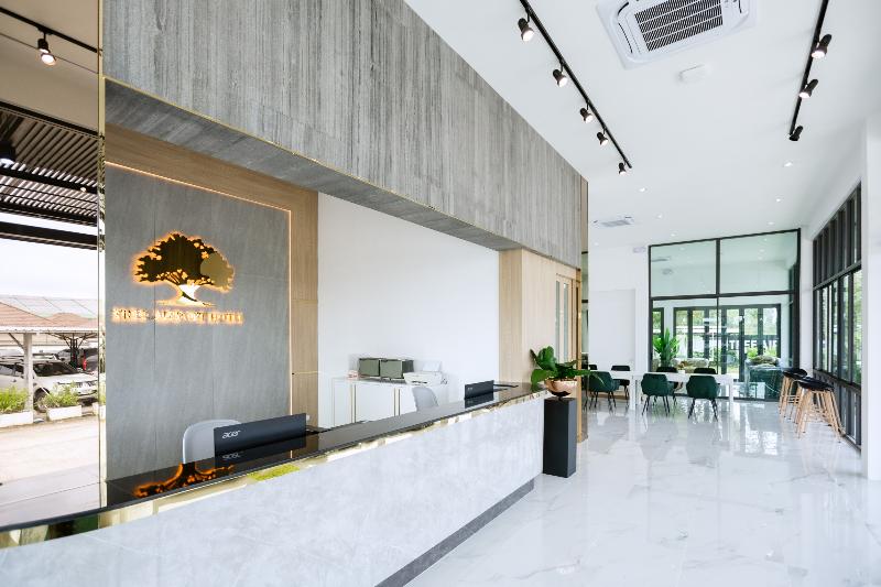 Tree Airport Hotel - Image 4