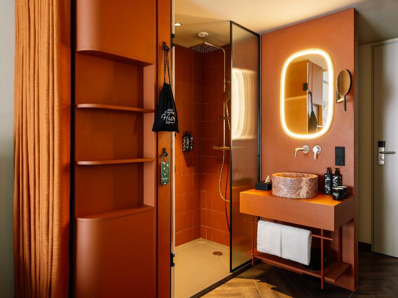 Hotel Schani City image