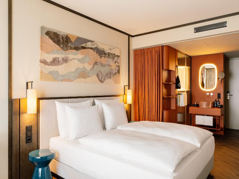 Hotel Schani City image