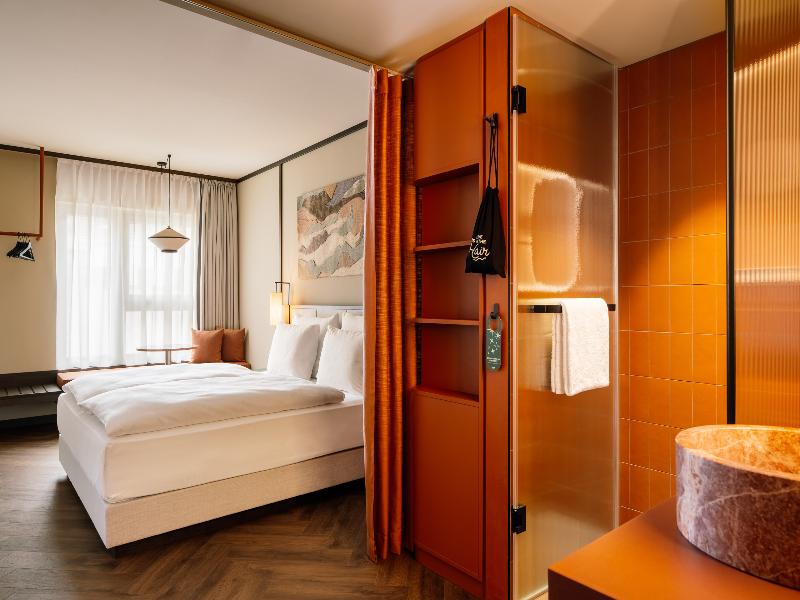 Hotel Schani City image