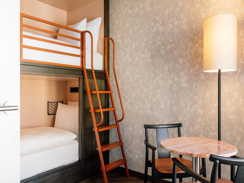 Hotel Schani City image
