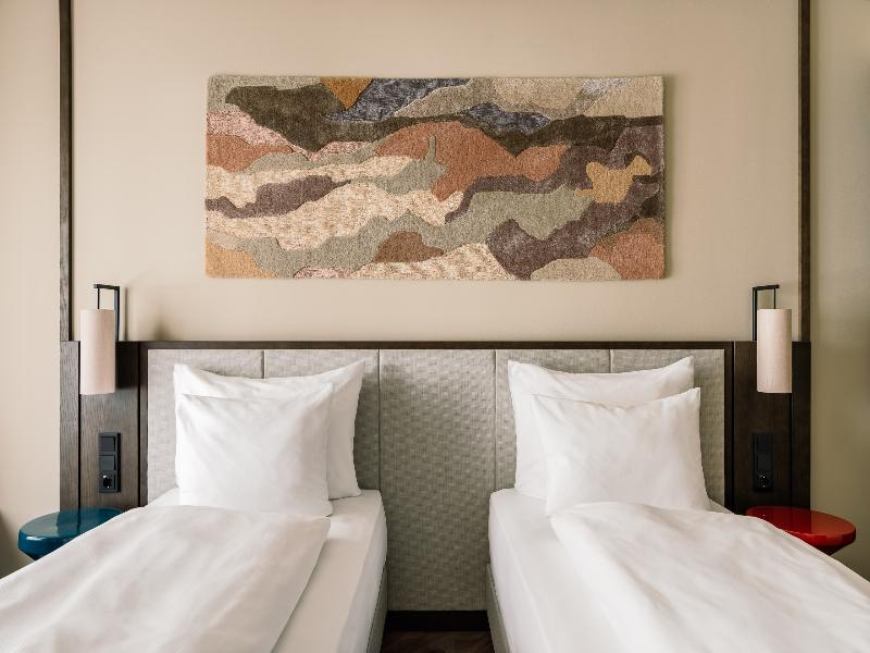 Hotel Schani City image