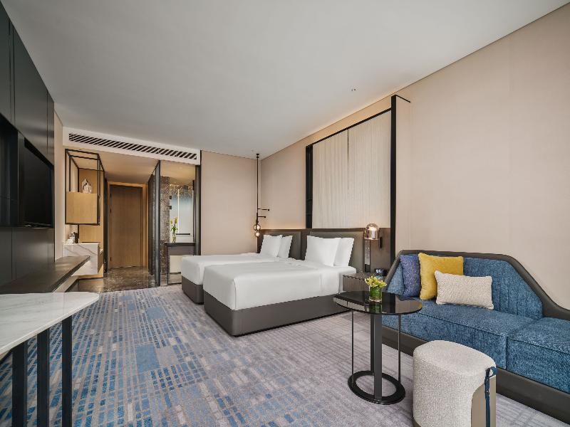 Crowne Plaza Shaoxing Binhai New Area by IHG image