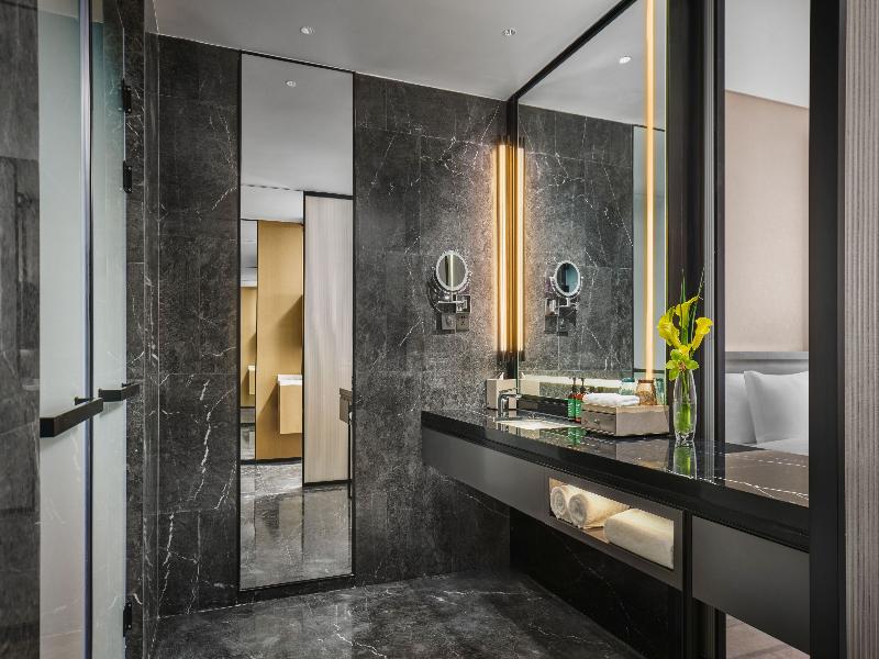 Crowne Plaza Shaoxing Binhai New Area by IHG image