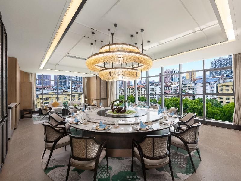 Crowne Plaza Huaihua image 6