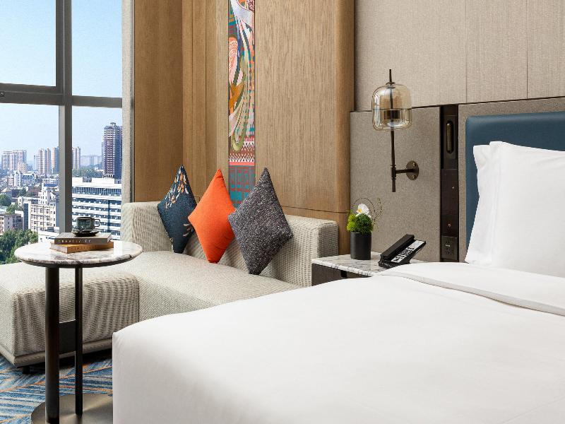 Crowne Plaza Huaihua image
