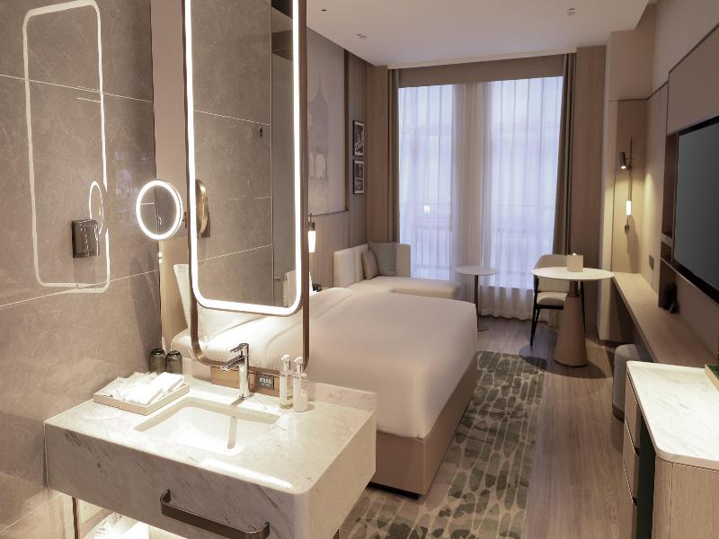 Holiday Inn Jinan Thousand Buddha Mountain By Ihg image